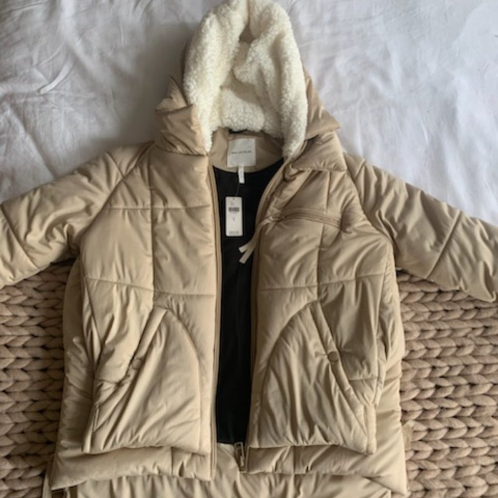 Anthropologie Avec Les Filles Cream/Beige Puffer (NWT, Small)